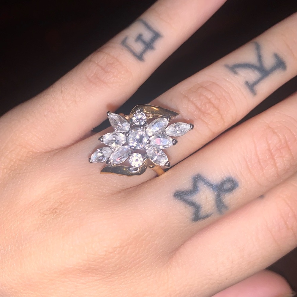 Gold Flower Diamond Ring